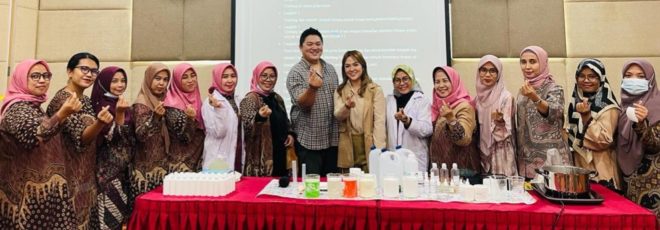 Workshop “Peningkatan Beautypreneur Skill dan Pembuatan Kosmetika Ternofikasi”